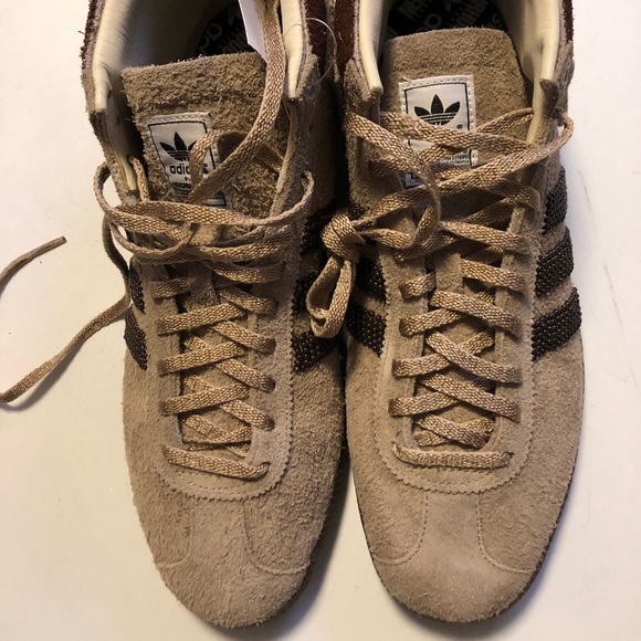 New!  Adidas special edition soft suede sneakers - Picture 3 of 7